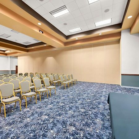 Clarion Inn & Suites And Convention Center Kearney Luaran gambar