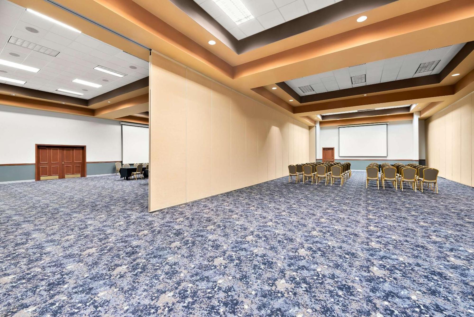 Clarion Inn & Suites And Convention Center Kearney Luaran gambar