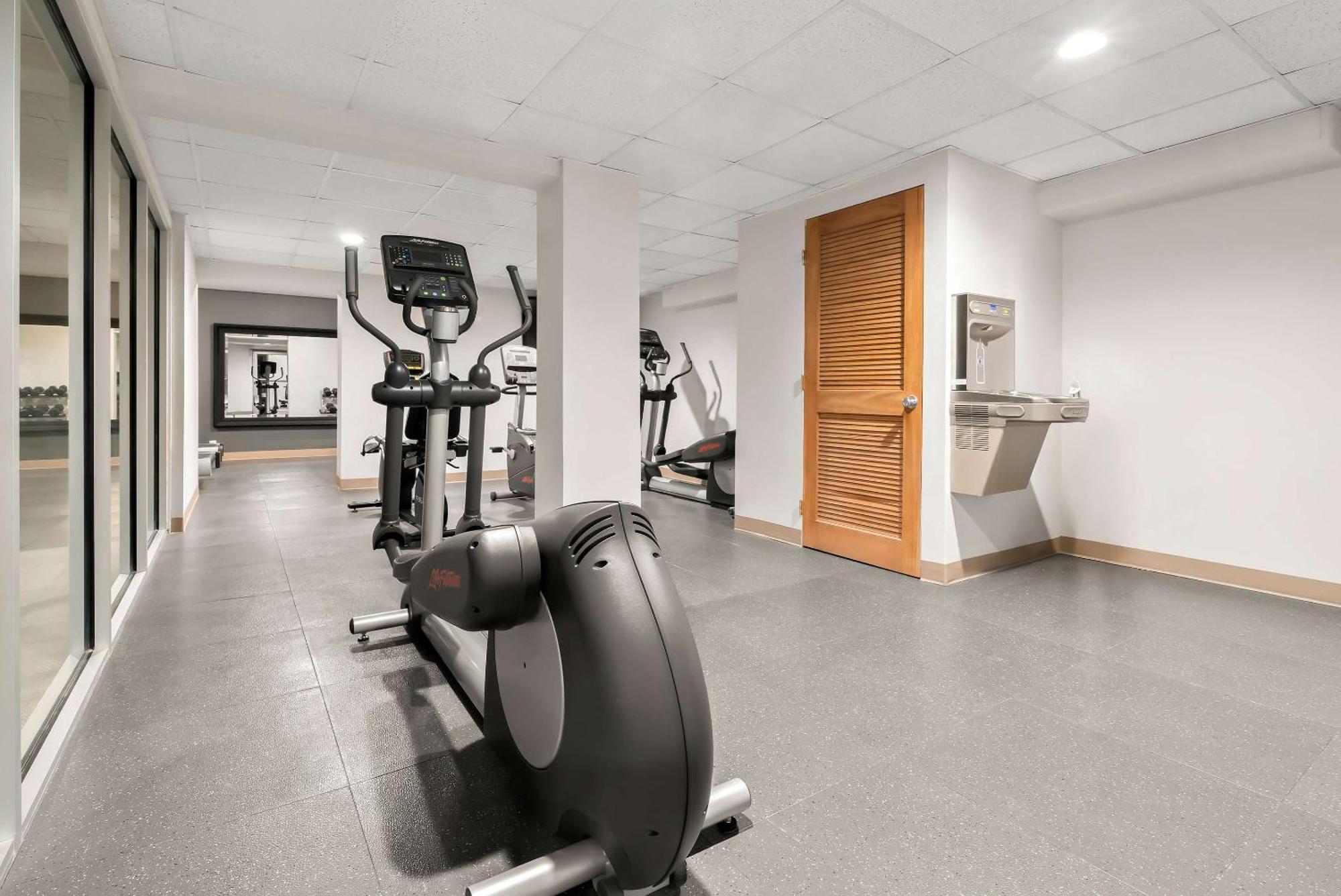 Clarion Inn & Suites And Convention Center Kearney Luaran gambar